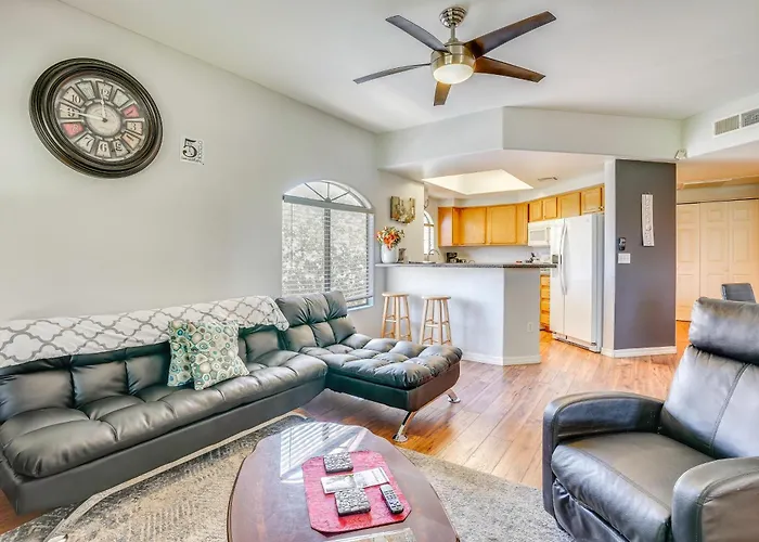 Near Stadiums, Westgate Shops & Hospitals! Phoenix