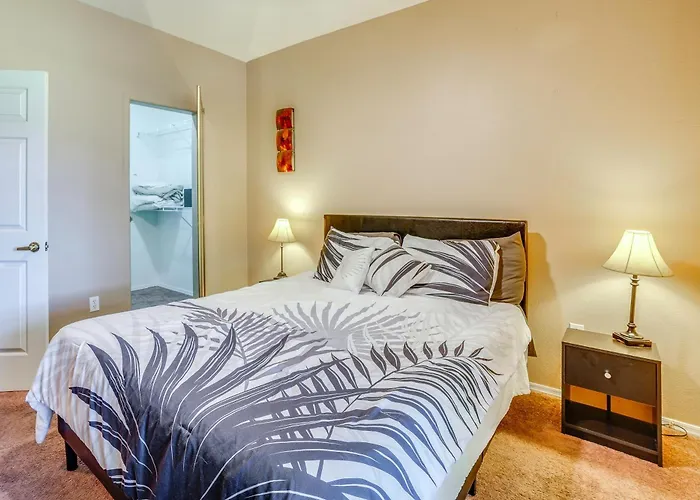Vakantiehuis Near Stadiums, Westgate Shops & Hospitals! *