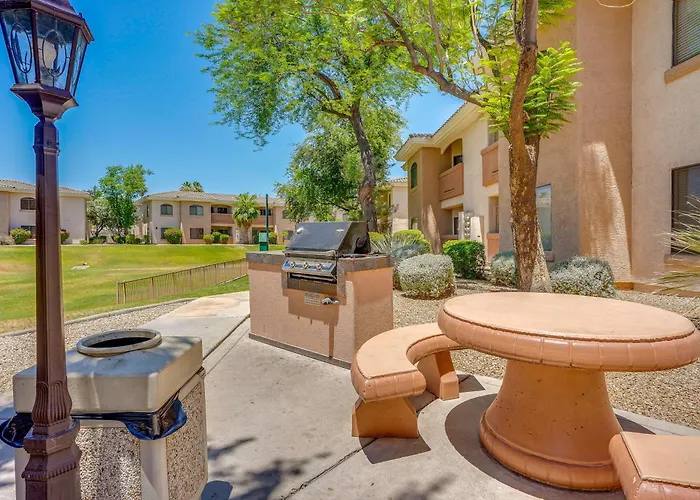 Near Stadiums, Westgate Shops & Hospitals! * Phoenix